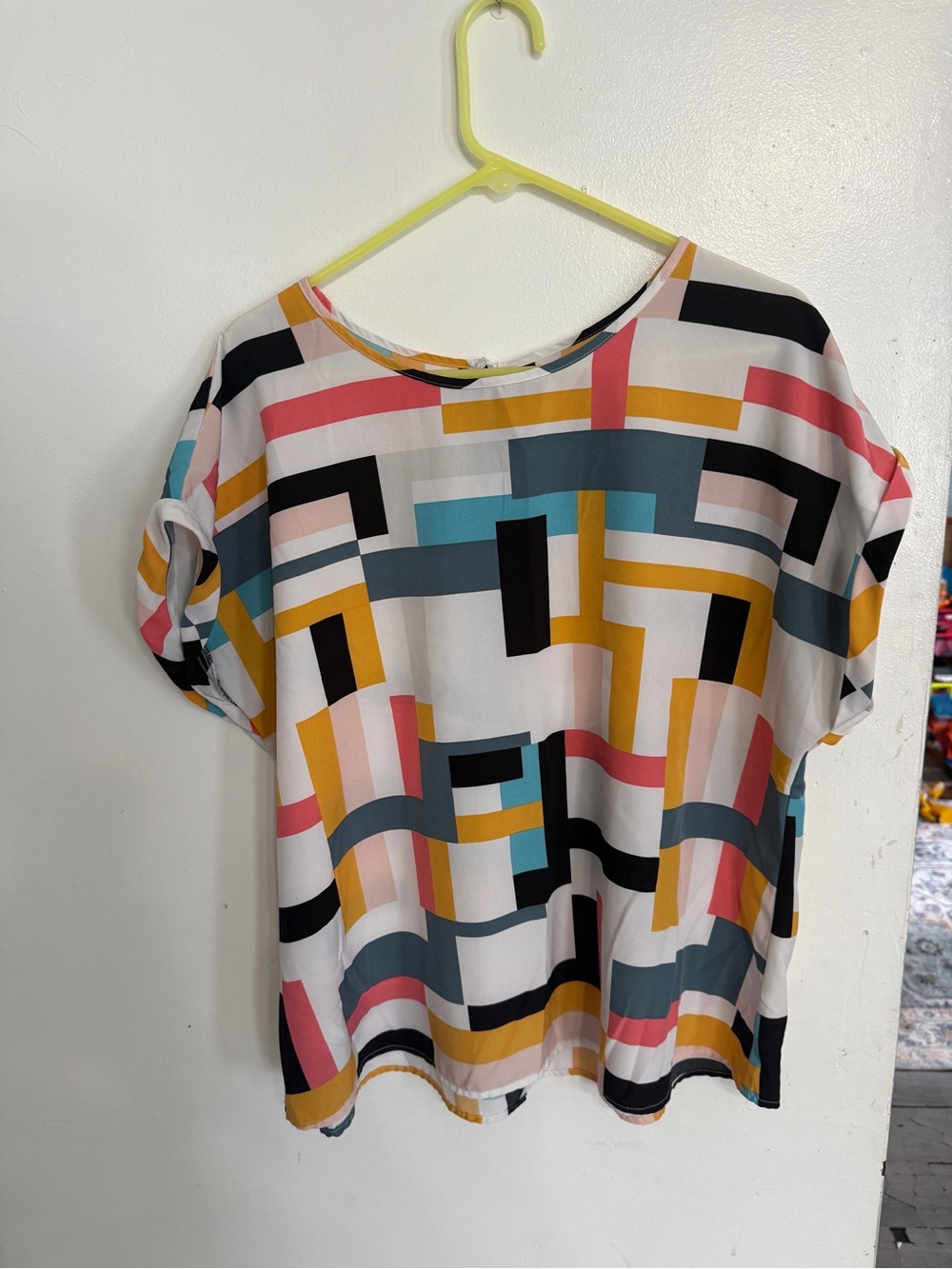 SHEIN White Geometric Short Sleeve Top with Multi-Color Blocks
